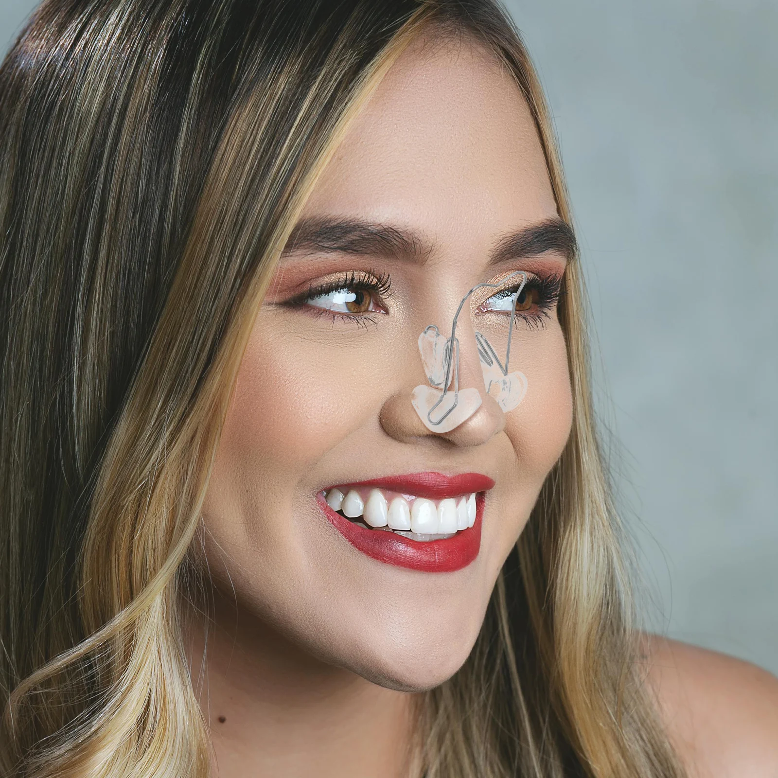 

Nose Shaping Clip Silicone Bridge Lifter Corrector for Nostril Reduction Adjustable Sleep Use