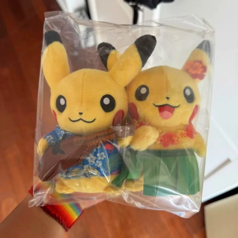 Pokémon Plush Toy - Pikachu Pair Series, Beach-Style Pikachu Dolls, Ideal Birthday Gift and Valentine's Day Souvenir