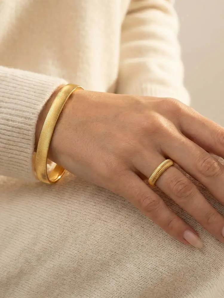 Classic Round Bangle Bracelet for Women Girls, Modern Stainless Steel Stack Bangle Tarnish Free Fashion Jewelry Gift