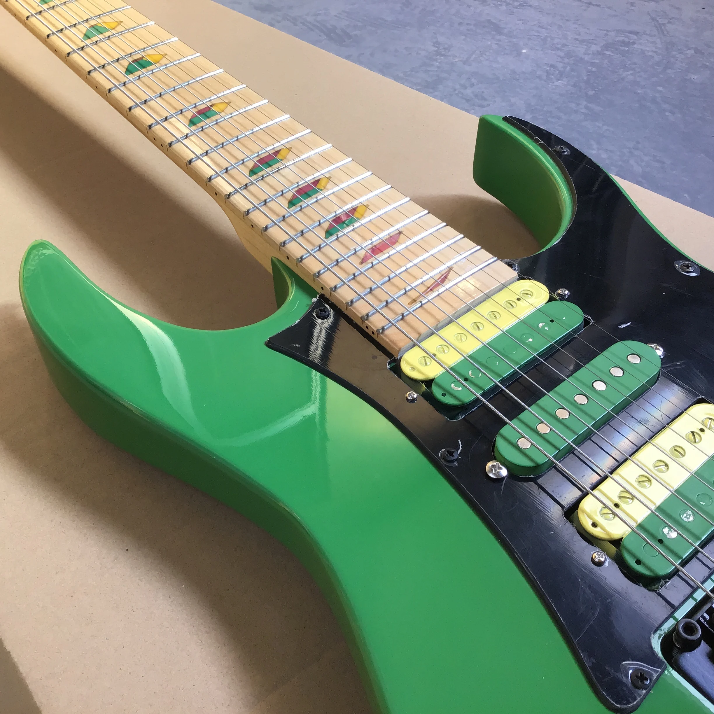 perfect tone hot sales 7-string electric guitar, mahogany body, maple fingerboard, Green paint in stock supply, free shipping