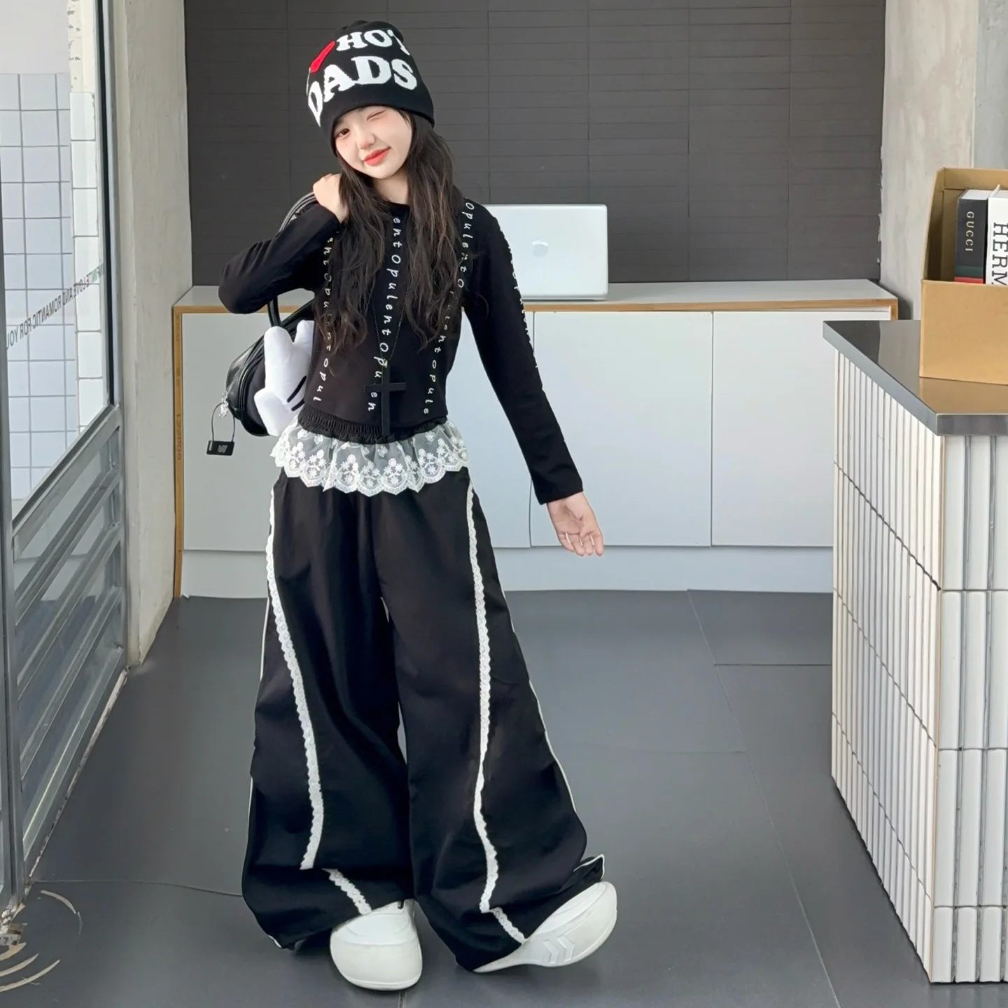 Tenue d'automne 2 pièces pour écolières, T-shirt avec lettres imprimées pour adolescentes, pantalon Cargo en dentelle Patchwork, ensemble pour filles de 4 à 14 ans