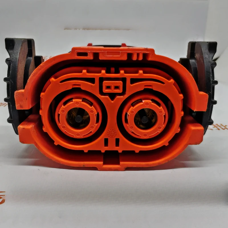 1PCS REG-2WTAH-35-CA High Voltage Plug Connector