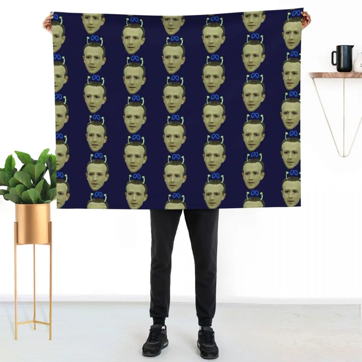 

Alien Mark Zuckerberg Throw Blanket Durable Warm Blanket for Daily Home Use