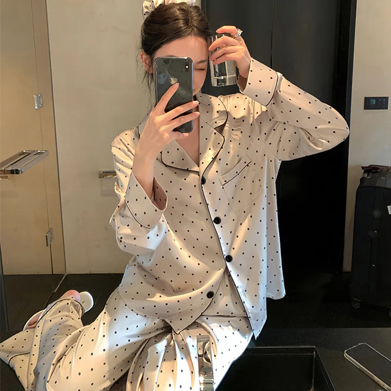 

Французский элегантный домашний костюм для женщин: новая коллекция весна-осень, простой дизайн, в горошек, с длинными рукавами и брюками, из ледяного шелка, модный комплект