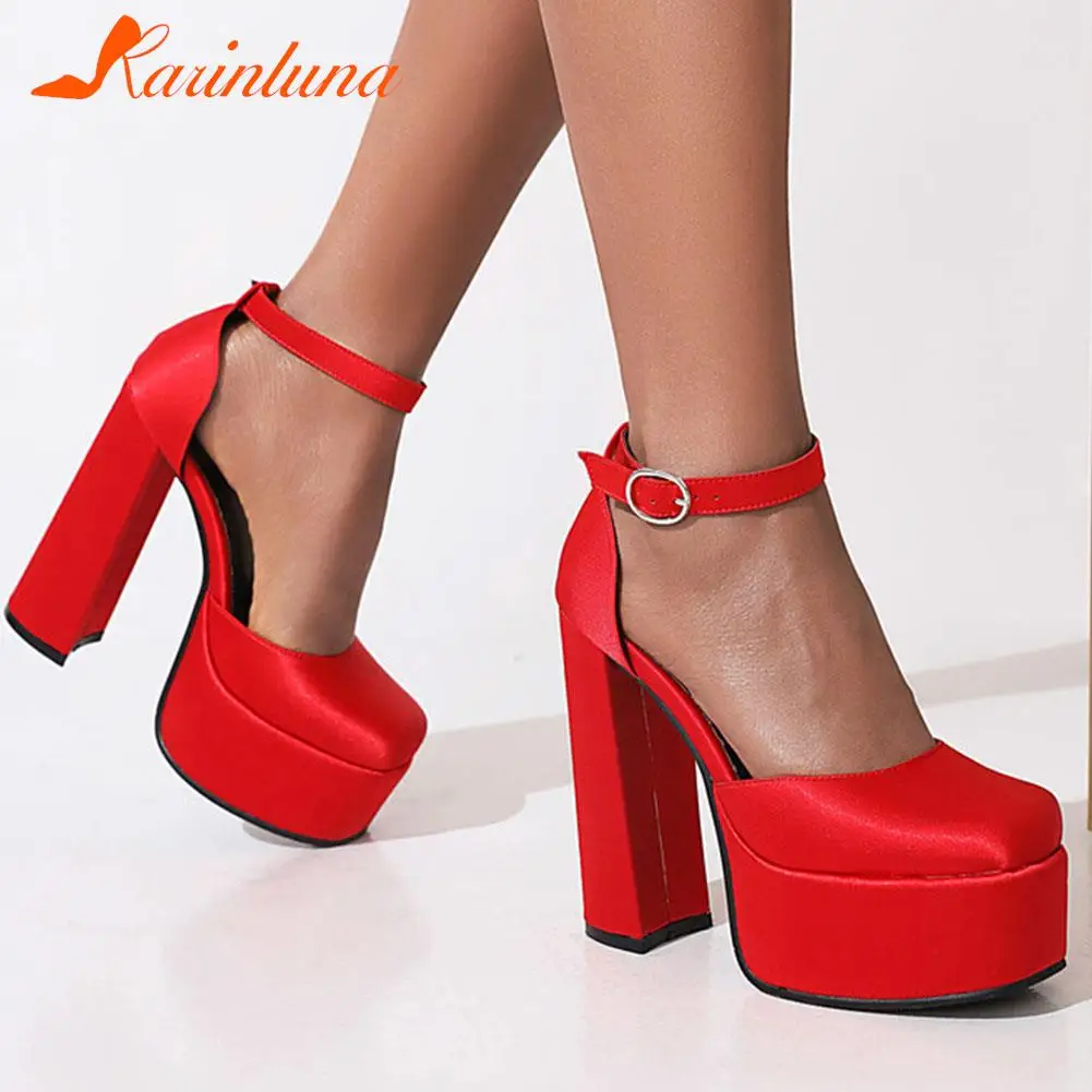 Platforma Chunky Heeled Satin Ankle Strap Pumps 2023 Wiosna Lato Wysoki obcas Buty ślubne Walking Wygodne sandały damskie Duży rozmiar 43