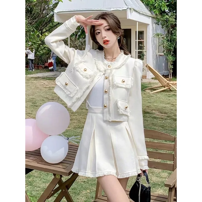 ชุดเซ็ตเสื้อแจ็คเก็ตสีชมพูสไตล์แฟชั่นไฮสตรีท สำหรับฤดูใบไม้ผลิ ฤดูใบไม้ร่วง แบบใหม่ สไตล์ฝรั่งเศส  พร้อมกระโปรงพลีท  ชุดสองชิ้น