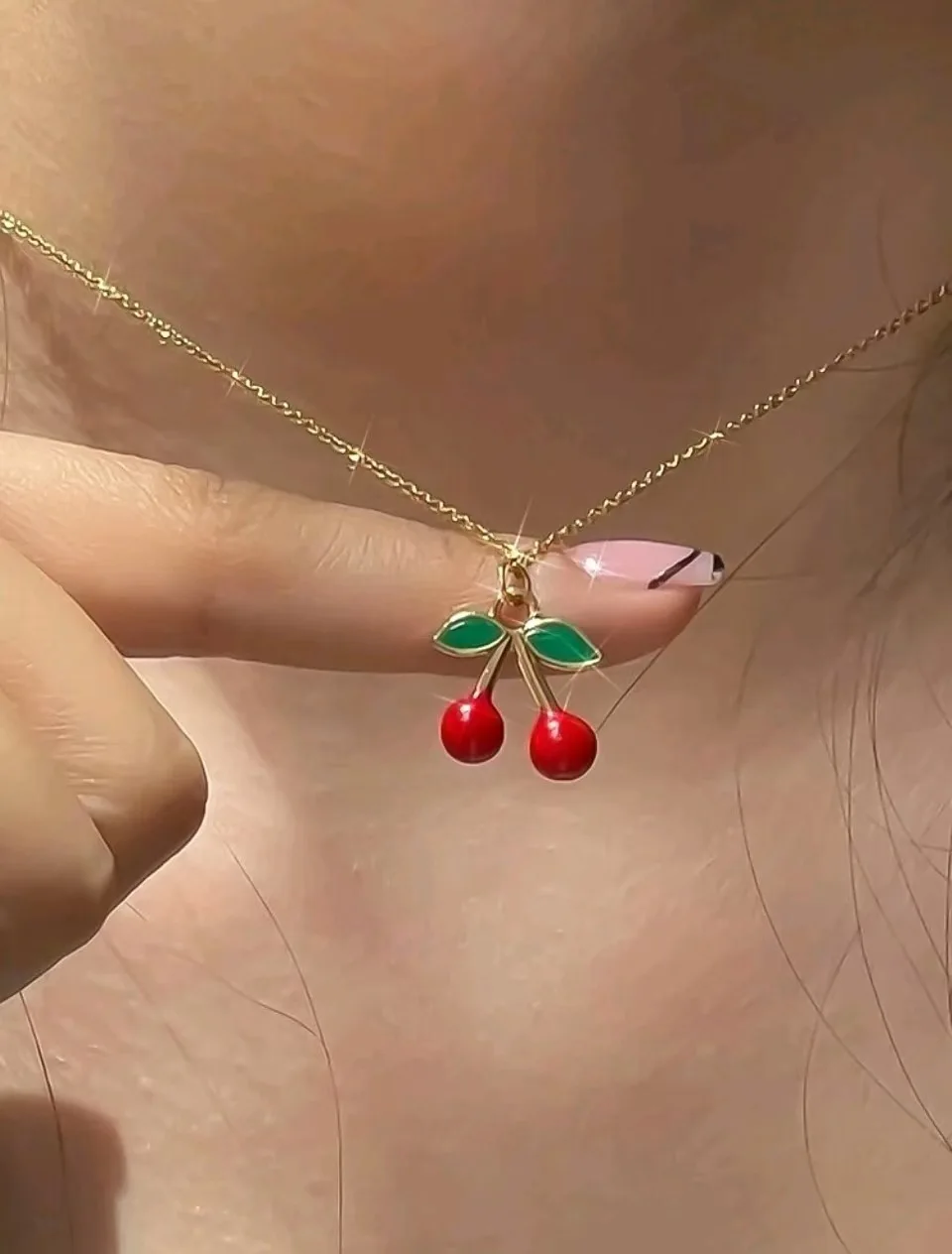 

cherry charm necklace Crystal Pendant Necklace for Women New Fashion Sweet Cute Style Temperament Collar Chain Jewelry Gift Who