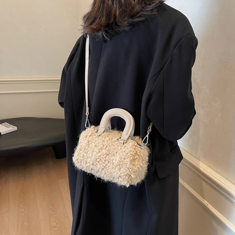 

Famous Designer Women Handbag Elegant Crossbody Bag Leather Shoulder Bag Casual Simple Vintage Style For Ladies