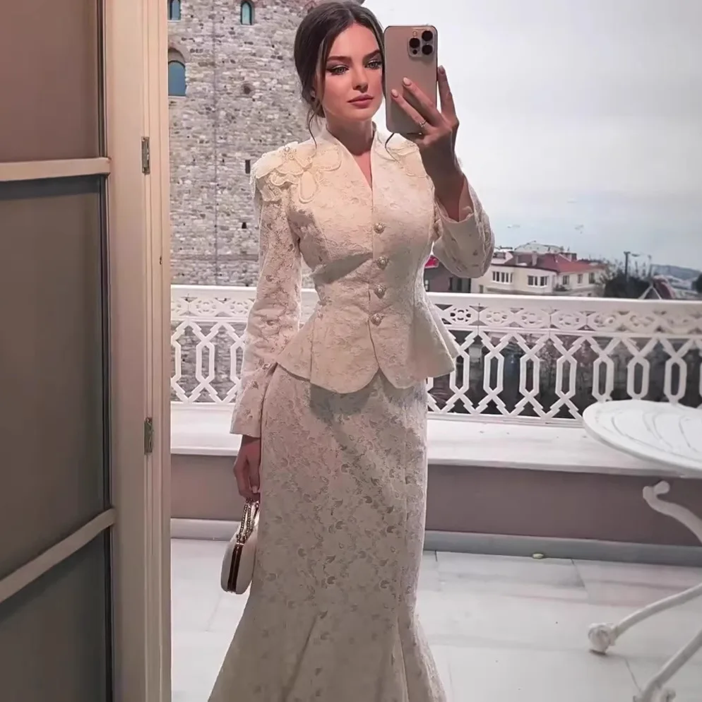 

Женский комплект из двух предметов: топ с длинным рукавом и V-образным вырезом на одной пуговице, юбка-рыбка А-силуэта с высокой талией, элегантный, винтажный, для работы