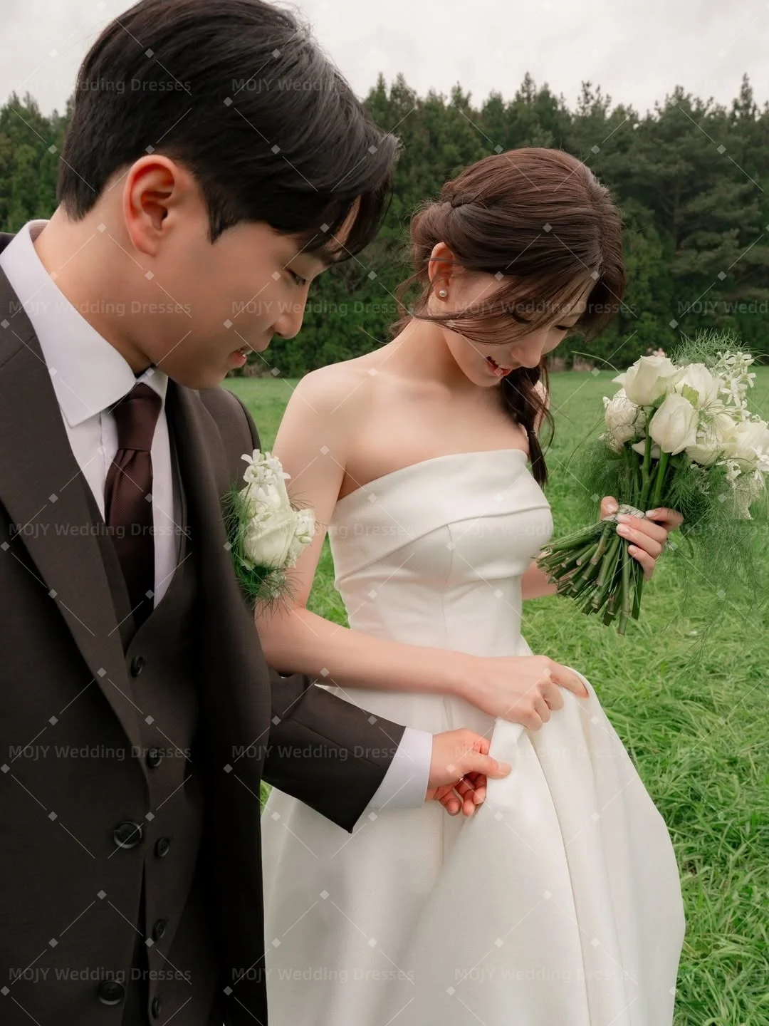 

Mojy 2026 Simple A Line Korean Wedding Dresses Photo shoot Strapless Soft Satin Pleats Sweep Train Bridal Gowns Corset Back
