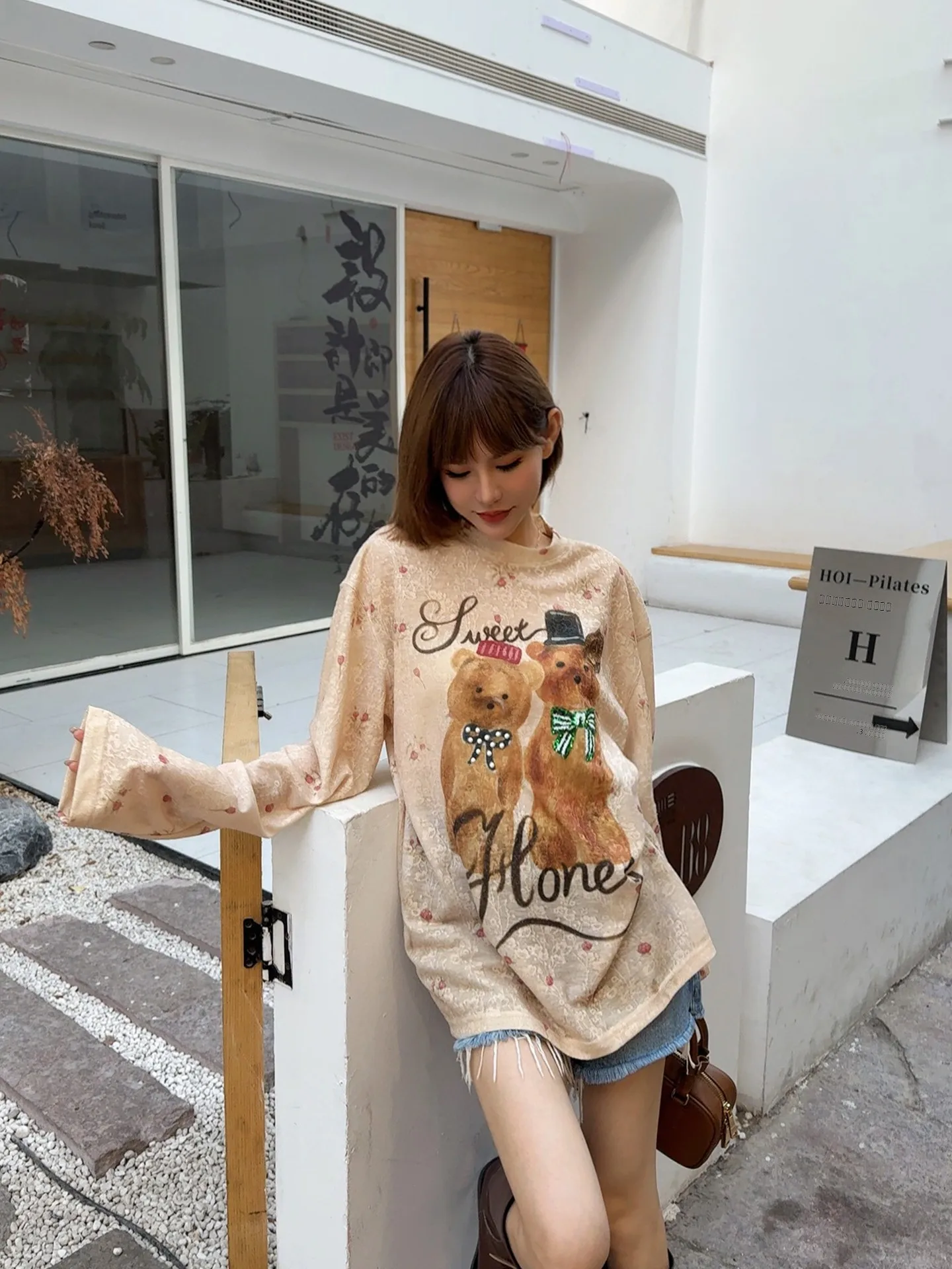 

Bear Floral Long Sve T-irt ASBR Handpied Store Universal Fit Linen Blend Comfortable Breathable Ladies Top