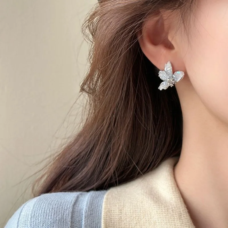 Korean Exquisite Blue Gradient Crystal Butterfly Flower Earrings for Women Elegant Luxury Wedding Party Jewelry Gift