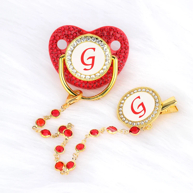 Chupete de bebé con iniciales de diamantes de imitación rojos, conjunto de cubierta con Clip de cadena, chupetes personalizados para recién nacidos de lujo con 26 letras, tetina de silicona