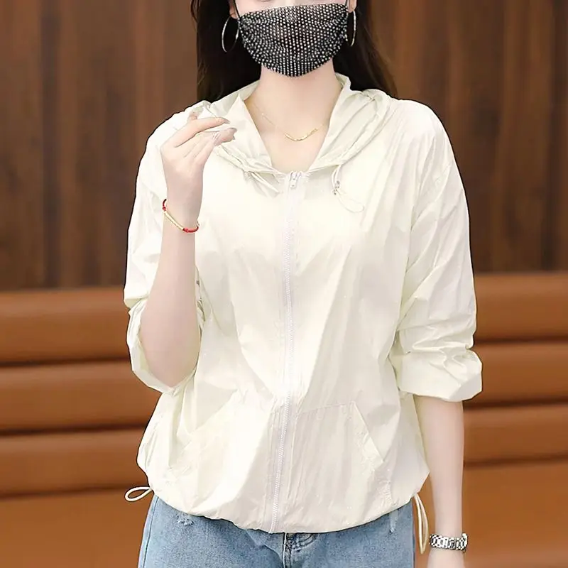 Foreign Style Age-reducing Light and Breathable Sunscreen Jacket Women's Summer New High-end Fashion Women's Hooded Casual Top
