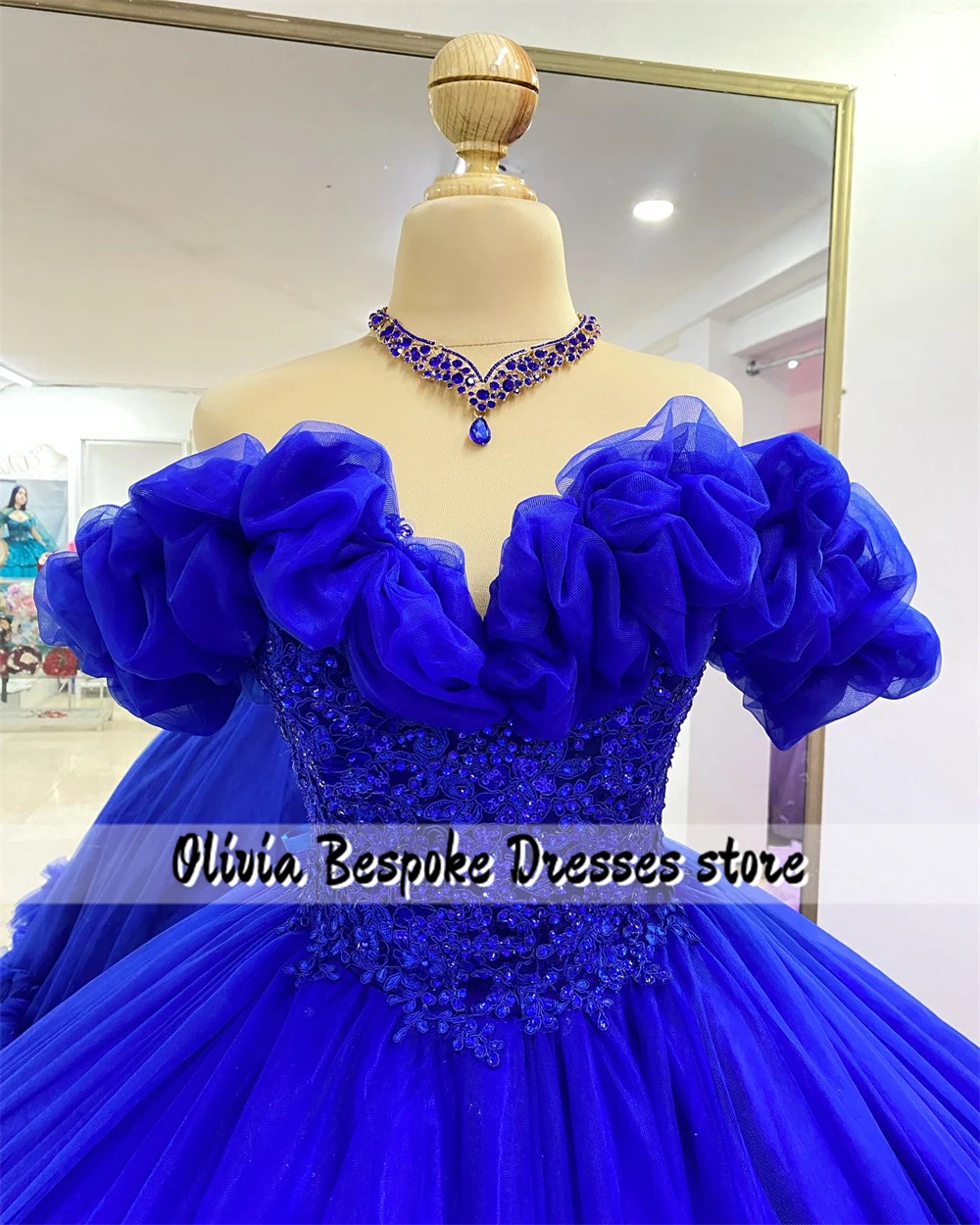 Chic King Blue Quinceanera ชุดลูกปัด Applique Ruched รถไฟ Ball Gown กับโบว์เม็กซิกันงานแต่งงาน vestidos de xv ปีที่กําหนดเอง