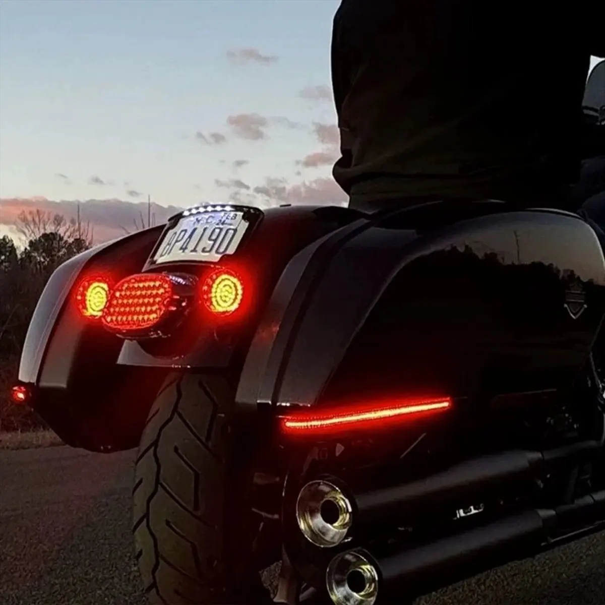Reliable- Motorcycle Rear Saddlebags Tracer LED Indicators Turn Brake Lights FOR Harley Low Rider ST FXLRST El Diablo Black