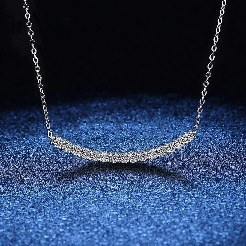 

Luxury Moissanite Necklace for Women S925 Sterling Sliver Sparkling Pendent Party Fine Jewelry Gift With Gift Box
