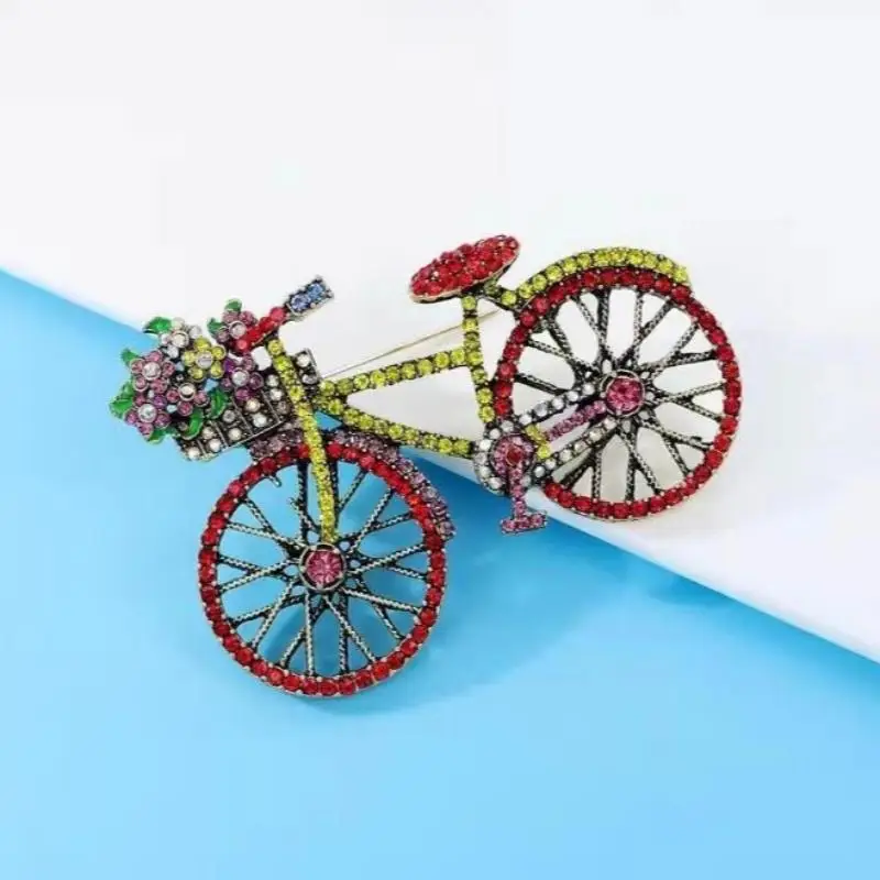 Vintage Criativo Strass Bicicleta Broches para Mulheres, Cristal Flor Bicicleta Broche, Mochila Terno Pins, Unisex Moda Jóias