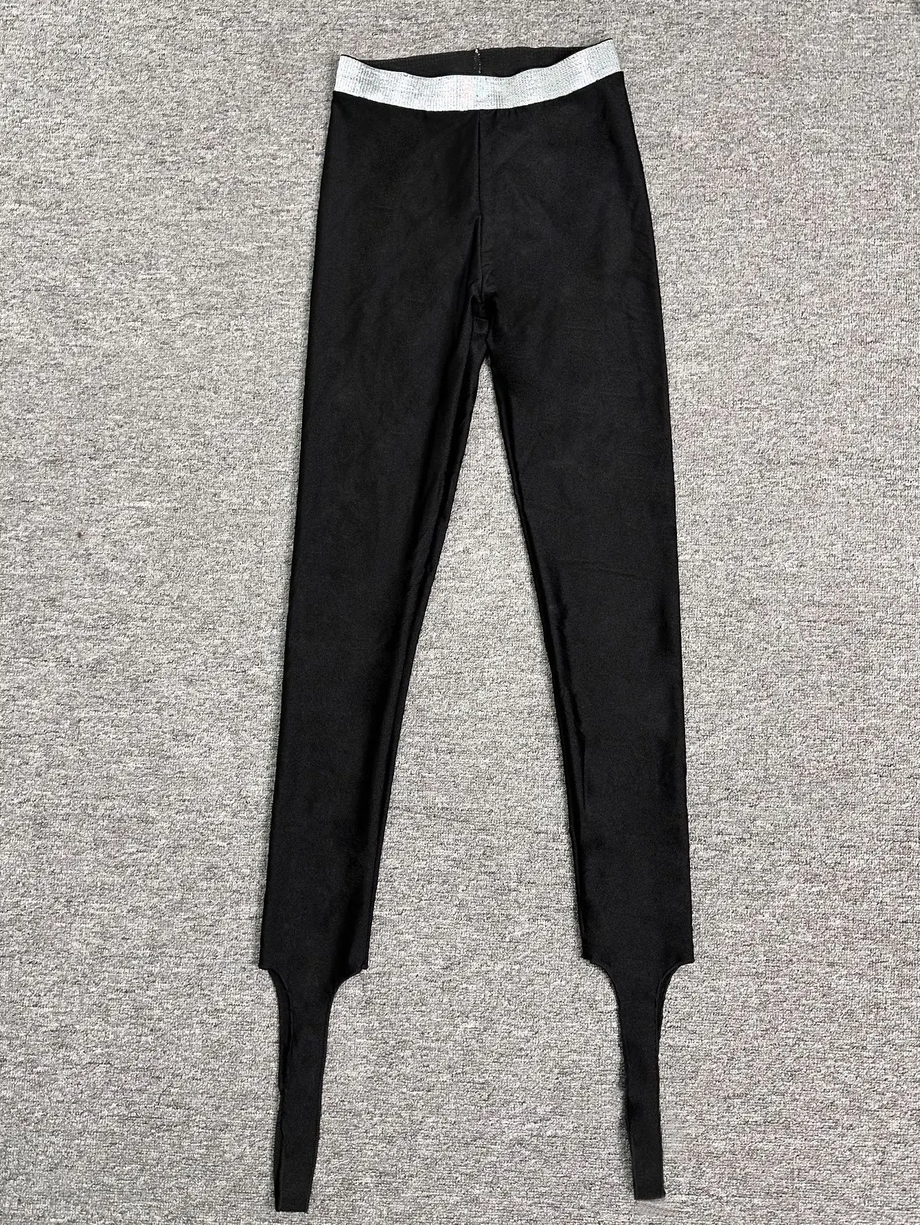 

Блестящие блестящие леггинсы с высокой талией, сексуальные и элегантные высокоэластичные узкие брюки с серебряной резьбой на талии, осенние глянцевые брюки