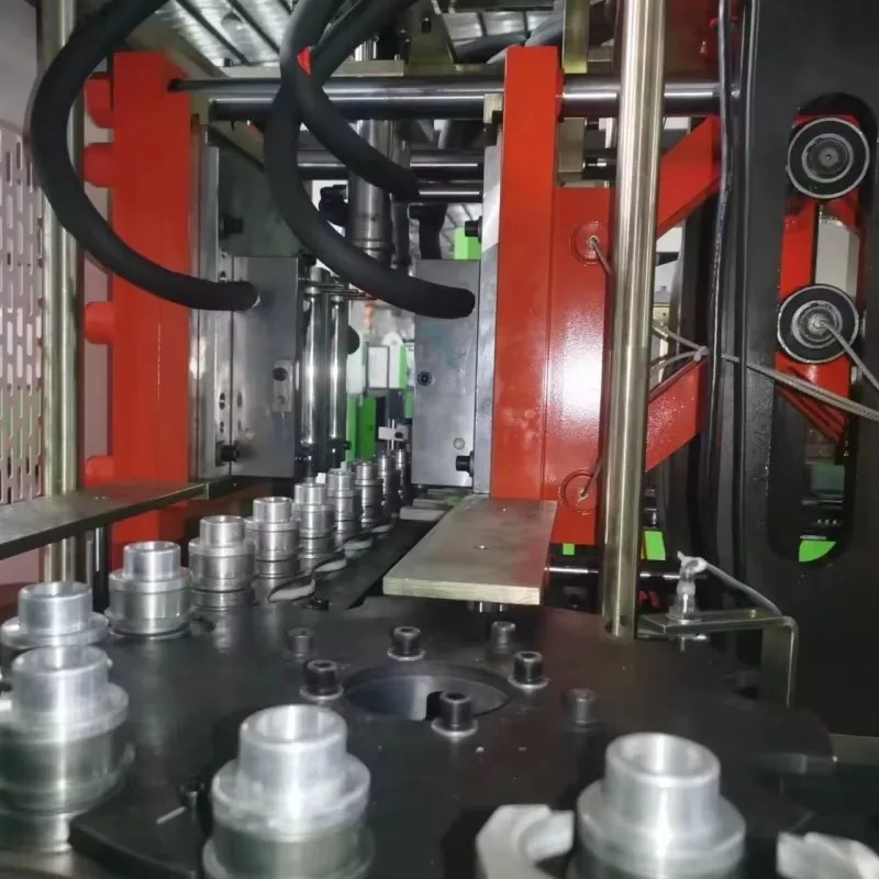 YG Customized 24mm Neck Diameter 250ml Small Cosmetic Bottle Fully Automatic PET Blowing Machine 2 Cavity SMC Delta Motor Low