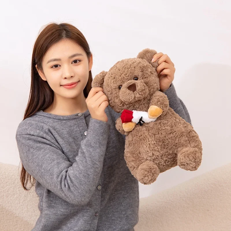 Hot Sale Zoete Leuke Handgemaakte Romantische Baby Beer Holding Rose Pluche Pop Zacht Warm Valentijnsdag Beer Speelgoed Mooi Cadeau voor Meisjes