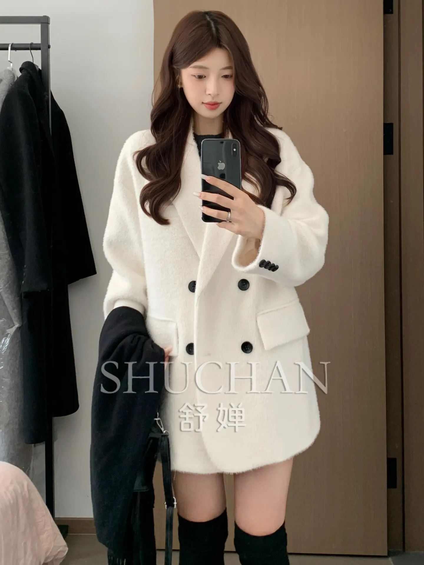 Coat 2026 New Autumn Winter Senior Sense White Wool Short Woolen Coat Women's New Autumn and Winter Woolen