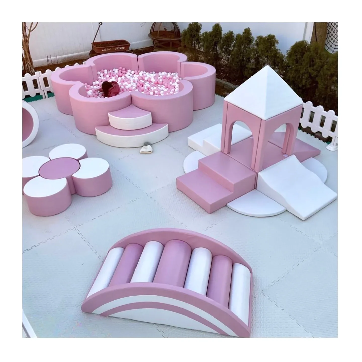 Party Mountaineering Block Pastel Soft Game Pack Pink White Game Equipment Set Customized Playground Flower Mini Set