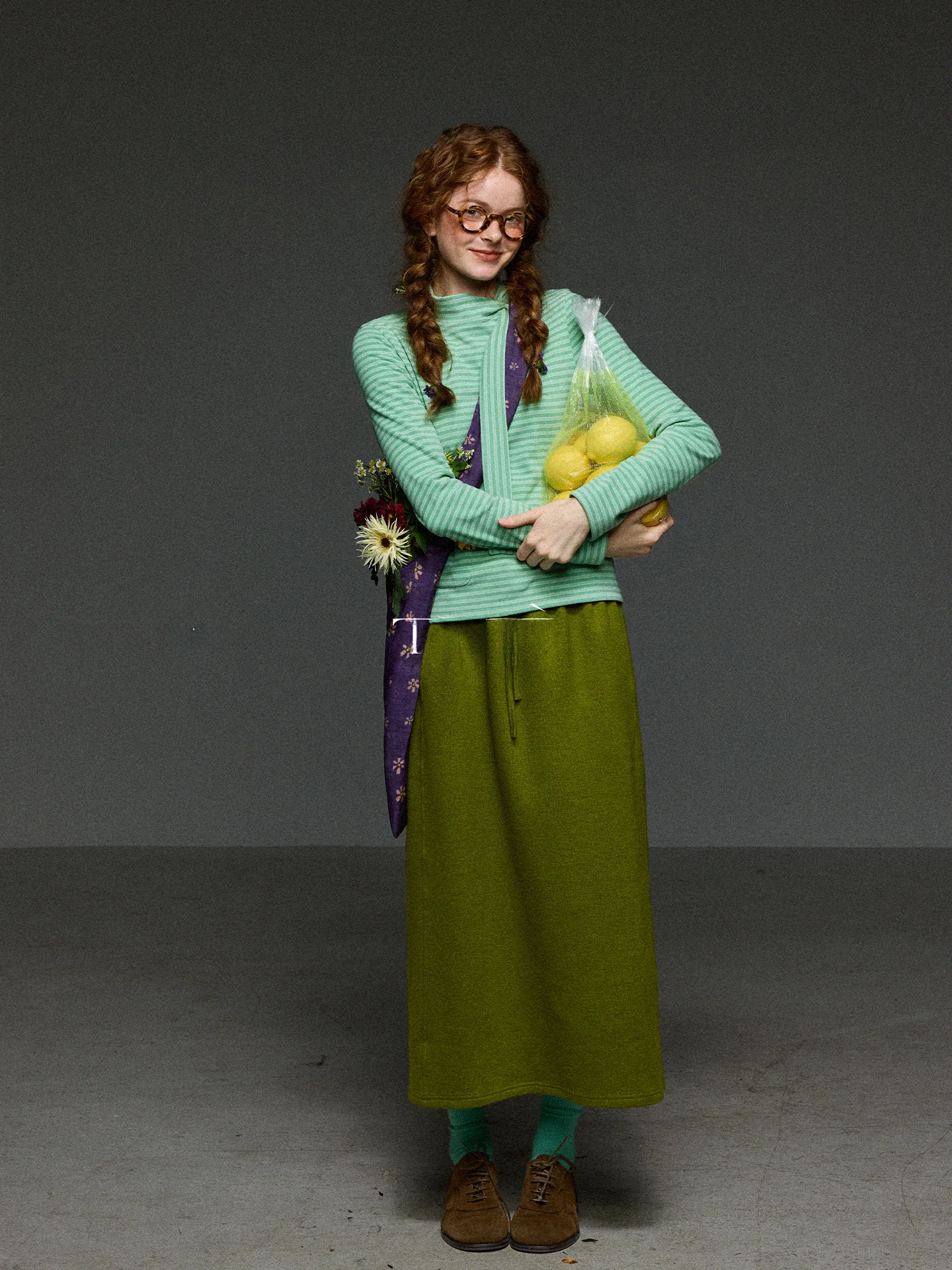 

Retro Brued Striped Tie fling High Ne Base T-irt Women's Autumn Winter Slimming Design Drifting Strap Top