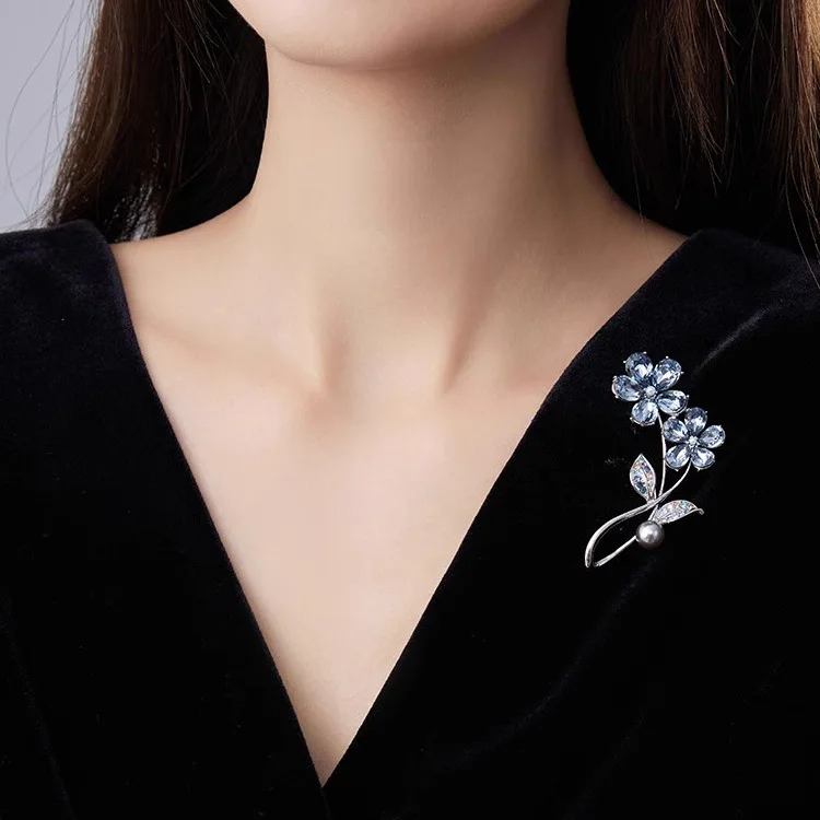 Europa en de Verenigde Staten Youshuangxing broche high-end vrouwen prachtige imitatie kristal bloem corsage niche ontwerp pin c