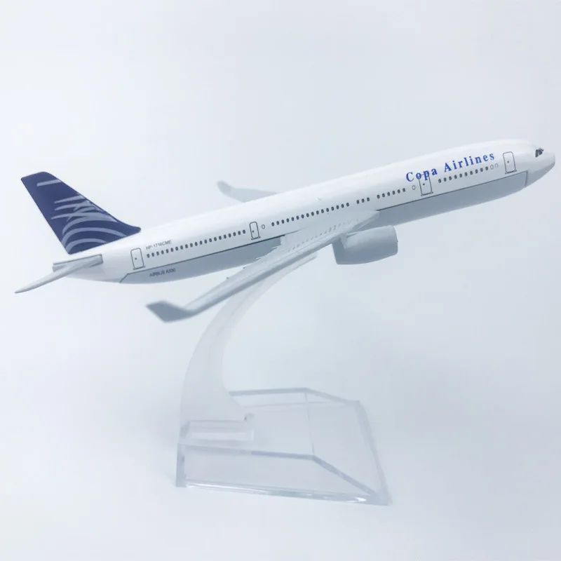 

16 cm B777 Panama Copa Latin 1:400 Scale 777 Aircraft Model with Base Alloy Plane For Collectible Souvenir Show Gift Decoratio
