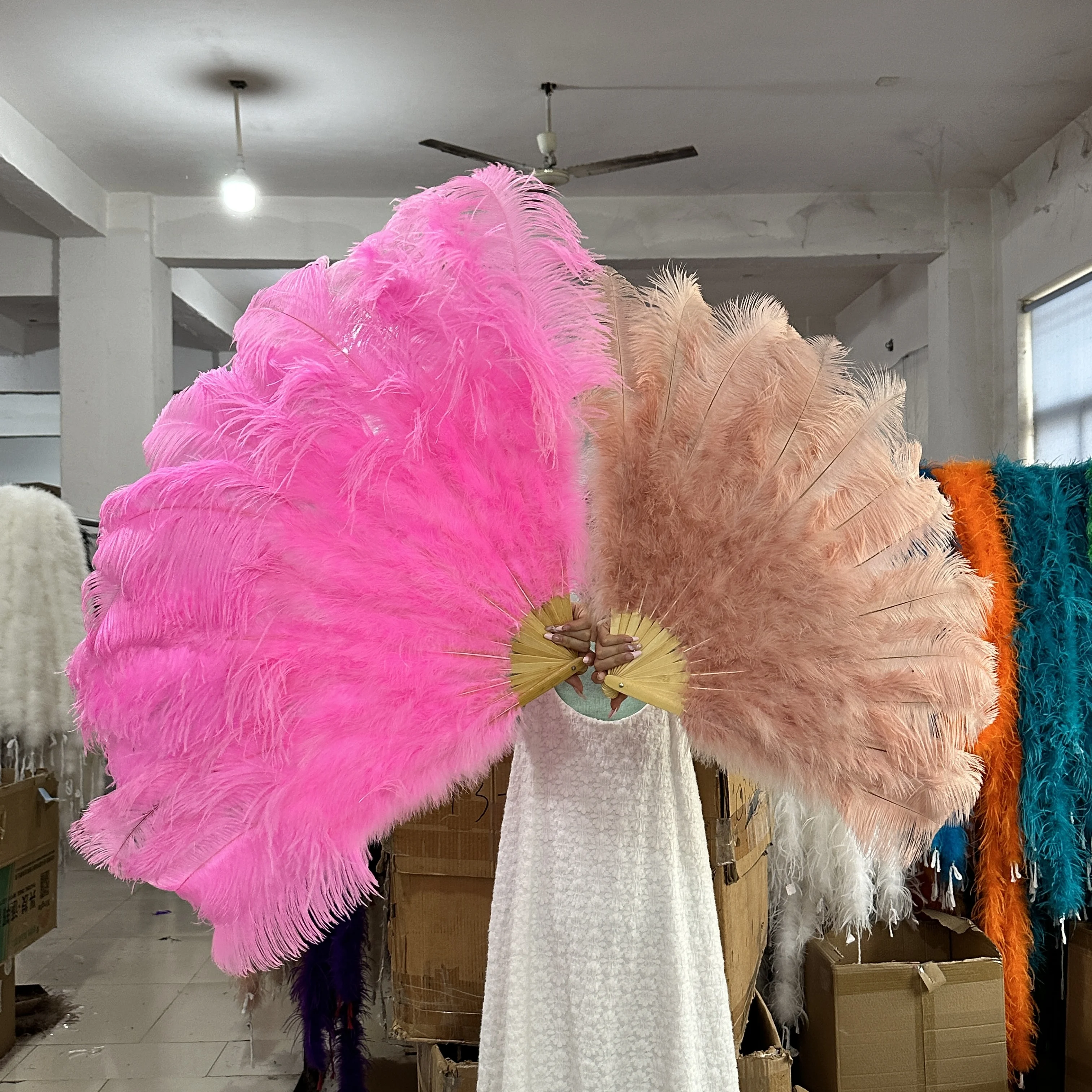 

13Bones Pink Ostrich Feather Fan Belly Dance Show Fans Halloween Party Wedding Stage Props Customized Held Folding Feather Fans