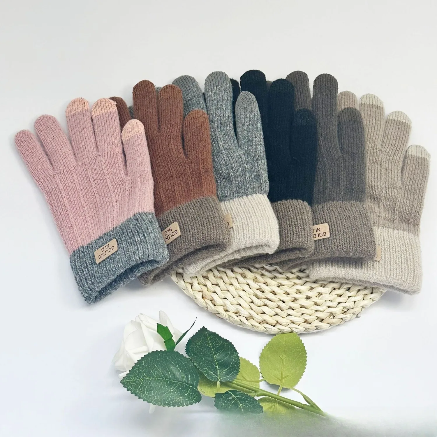 Women's Cable Knit Gloves Warm Fleece Lined Knit Gloves with Touchscreen for Women Girls Winter Gift