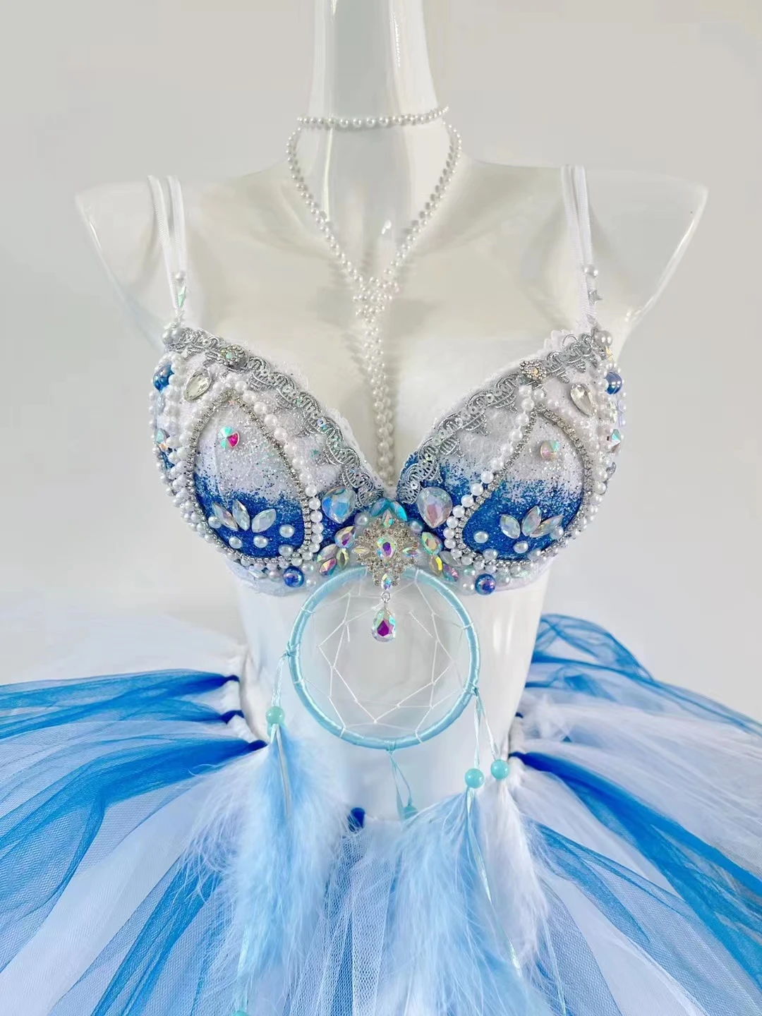 Bikini de lujo con pedrería brillante y perlas, falda de tutú de plumas para Club nocturno, Bar, disfraz de bailarina, fiesta, espectáculo, ropa de escenario