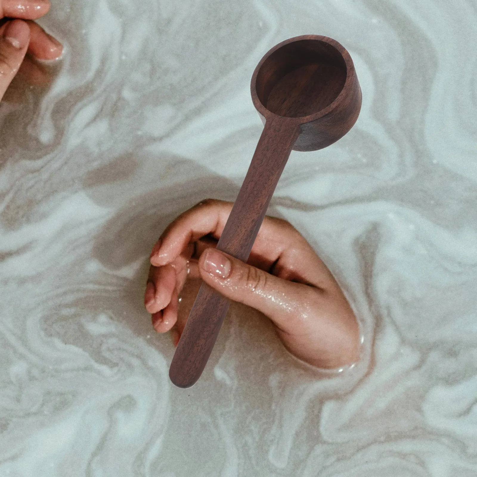 

Wooden Bath Salt Long Handle For Spa Home Hotel Use Natural Wood Scoop Small Measuring Spoon Wooden Kitchen Tool Salt Bath