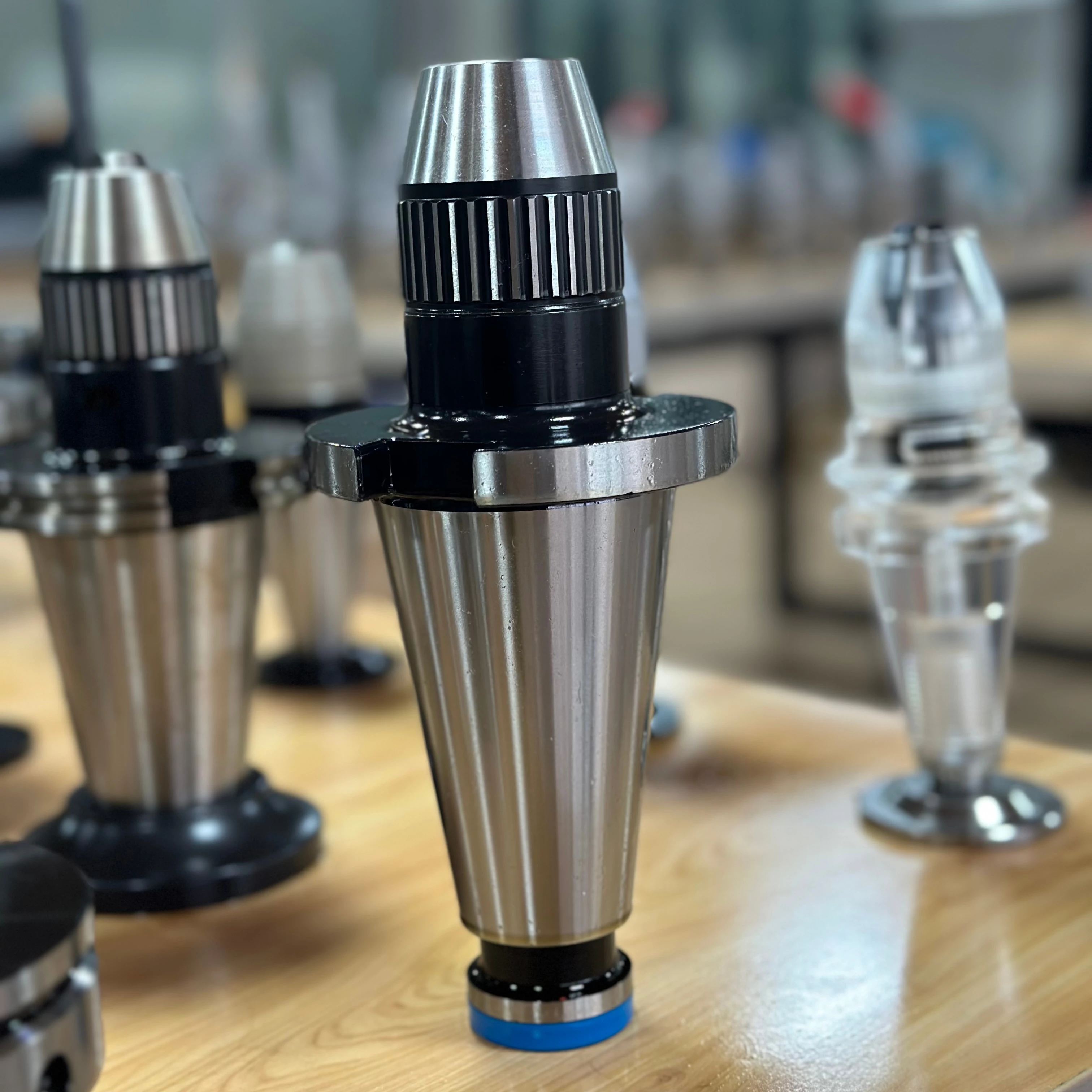 حامل ظرف الحفر عالي الدقة لحامل أدوات آلة المخرطة باستخدام الحاسب الآلي HSK/VDI/BT/CAT/SK APU 1-16 مللي متر