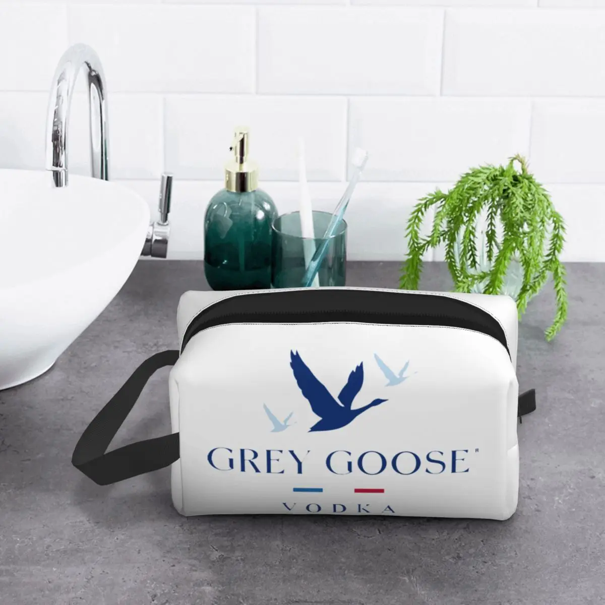 Bolsa de maquillaje Grey Goose Vodka, organizador de cosméticos, kit Dopp, bolsa de cosméticos para mujer, estuche de viaje para lápices de belleza