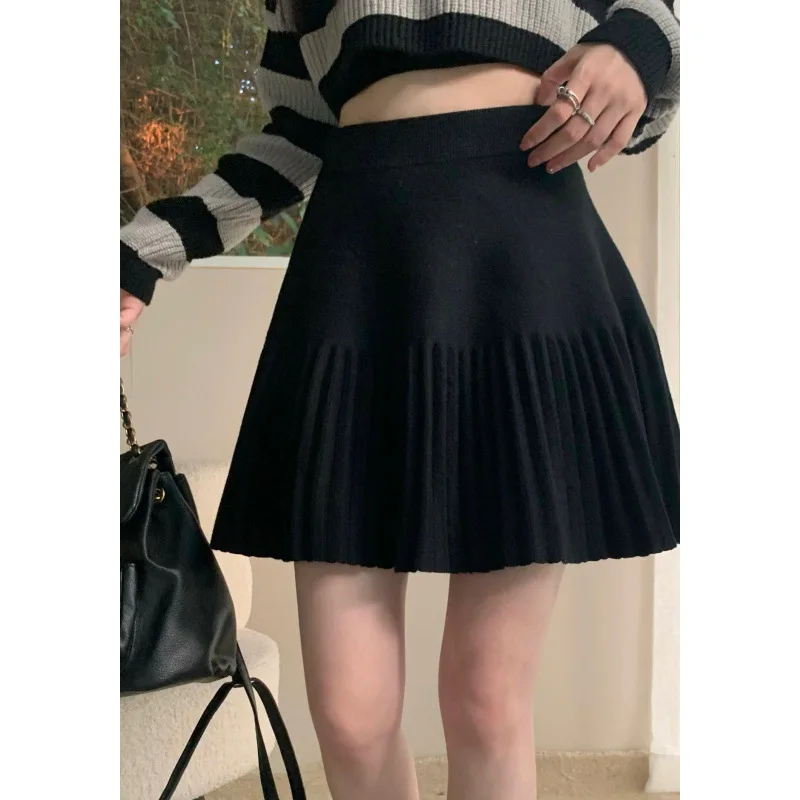 Korean version sweet knitted skirt women's new spring and autumn high waisted elastic temperament pleated skirt