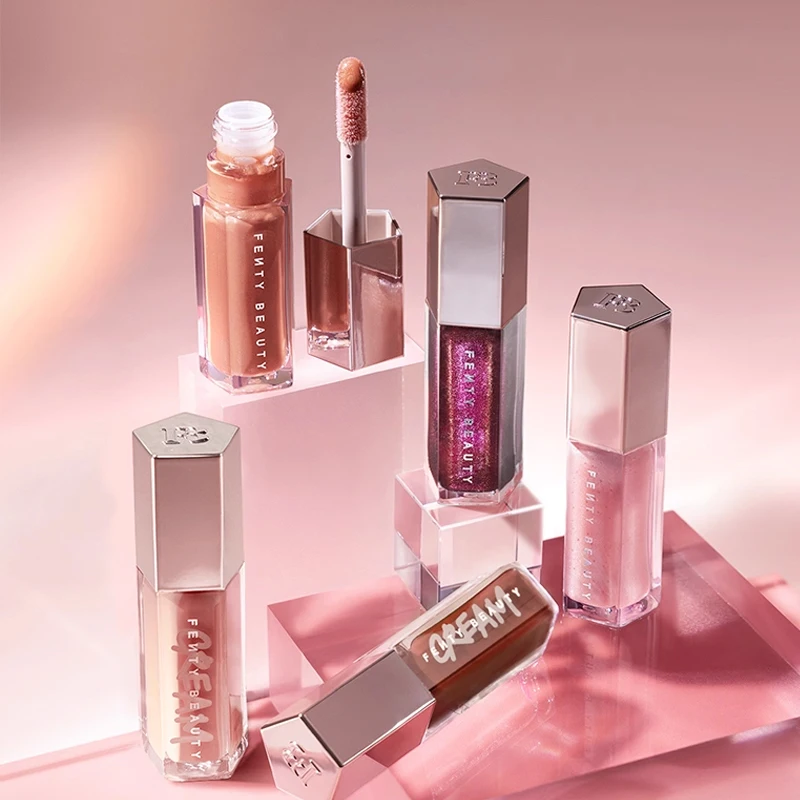 مجموعة مستحضرات التجميل من فينتي بيوتي، لون متدفق وغني، ملمع شفاه ريري الساخن، مسحوق خبز مدمج، عصي تحديد البودرة السائبة