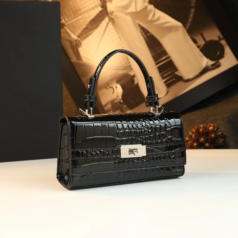 Unique shiny-pattern pillow bag, high-end light luxury shoulder and crossbody small square bag, suitable comm