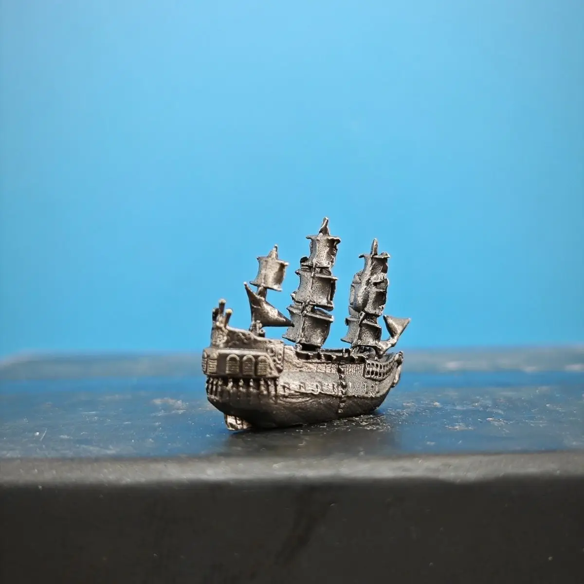 Barco pirata caribeño con perla negra de latón, modelo de acuario, artículo decorativo, artesanía, barco, microadornos para paisajismo