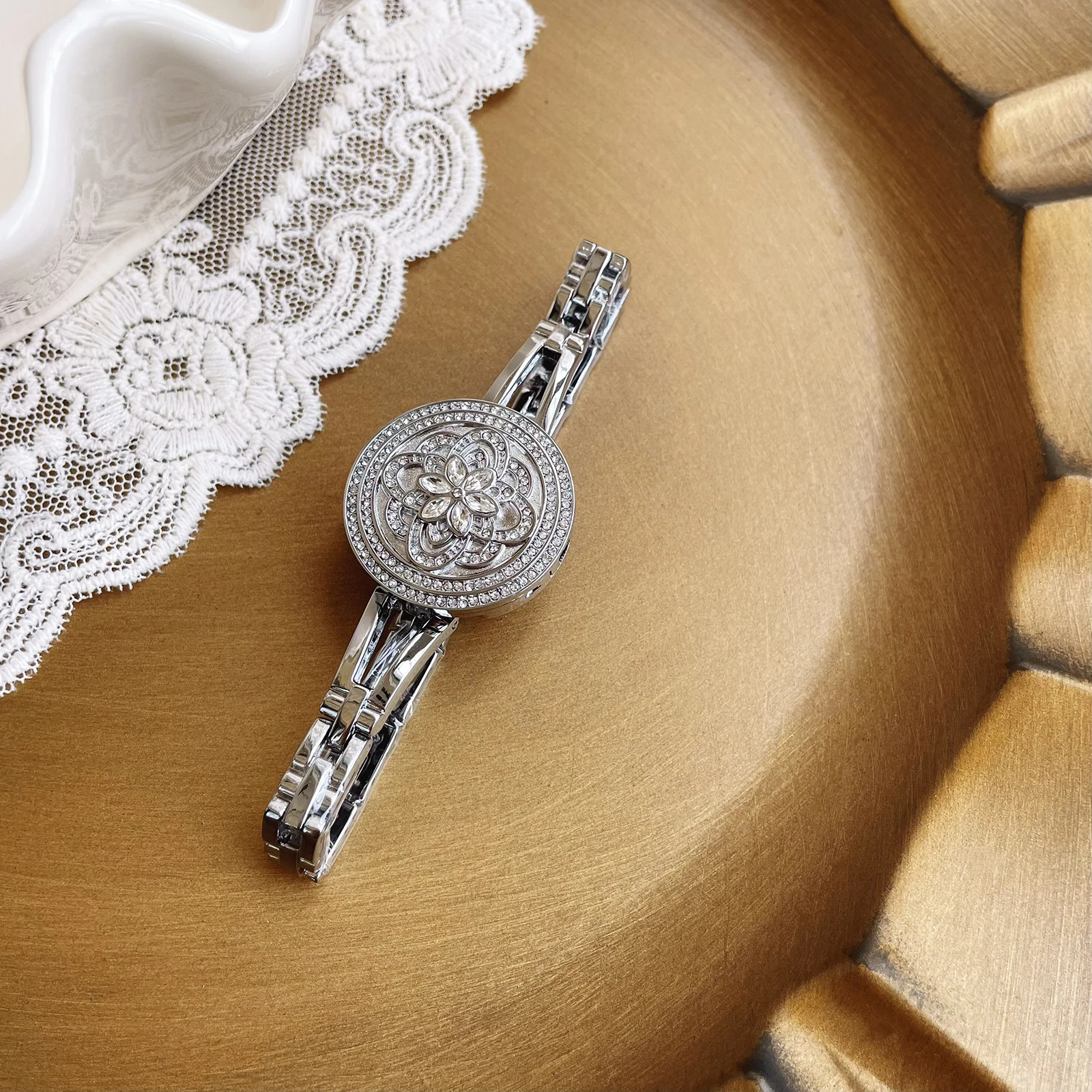 2026 New Flip Cover Design High-End Watch High-Quality Quartz Women's Silver Women's Watch Stainless Steel Watch Gift for Women