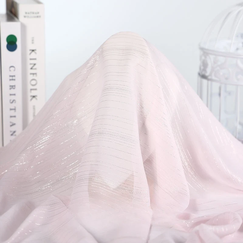 بريق الفضة التجعيد الشيفون النسيج DIY Hanfu كم فستان المرحلة زي المواد Metaverse جاهزة شير اللف تنفس