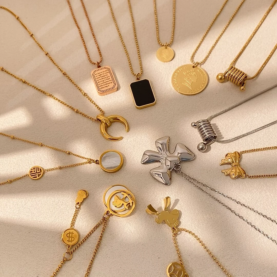 

CARLIDANA Classic Hammered Textured Chunky Bow Non-Tarnish Waterproof Stainless Steel Minimalist Square Pendant Necklace Women