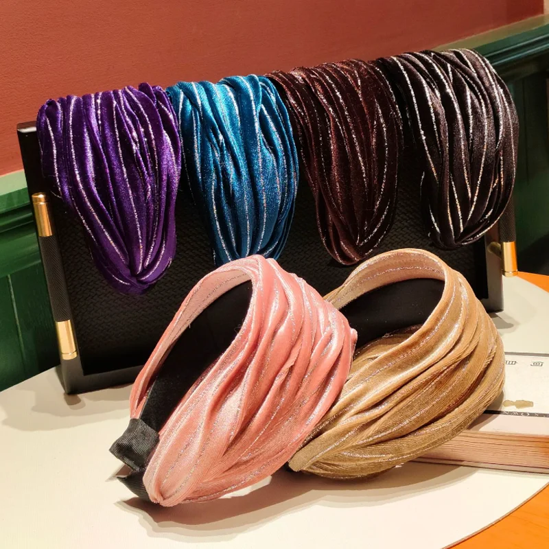 

Ультраширокая плиссированная повязка для волос из золотистого бархата в полоску, винтажный роскошный головной убор для женщин, заколка для волос, аксессуары для прически