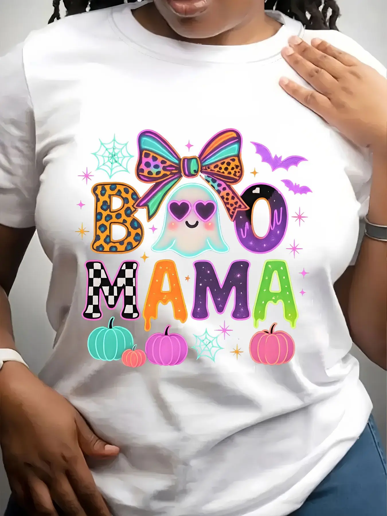 Women's Trendy Crew Neck T-Shirt Boo Mama Halloween Ghost Pumpkins Suitable for Casual Sportswear