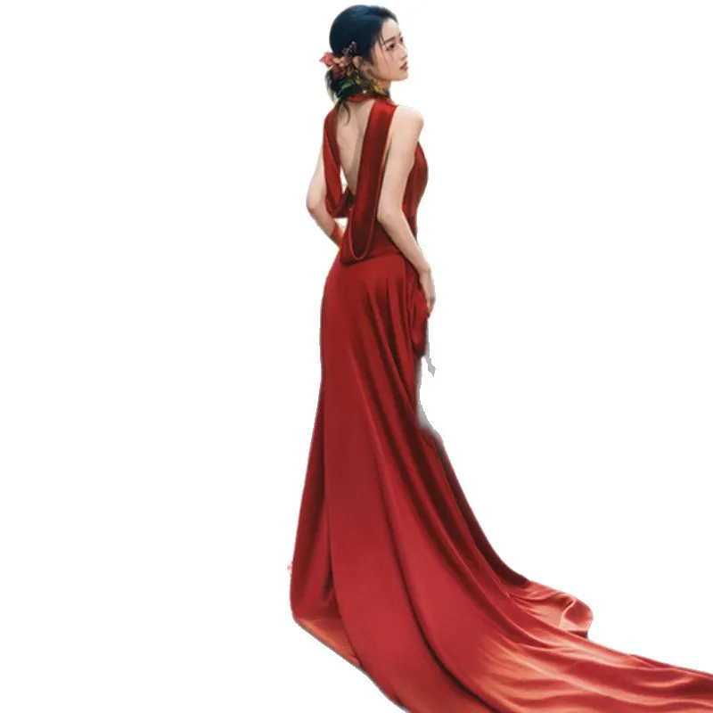 فستان نخب الساتان أنيق برقبة رسن فستان خطوبة الزفاف الراقية الخفيفة الفاخرة المتخصصة الأحمر على الطراز الوطني الزفاف