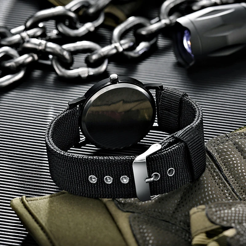 YIKAZE-Reloj de pulsera militar para hombre, cronógrafo de cuarzo, sencillo, luminoso, para deportes al aire libre