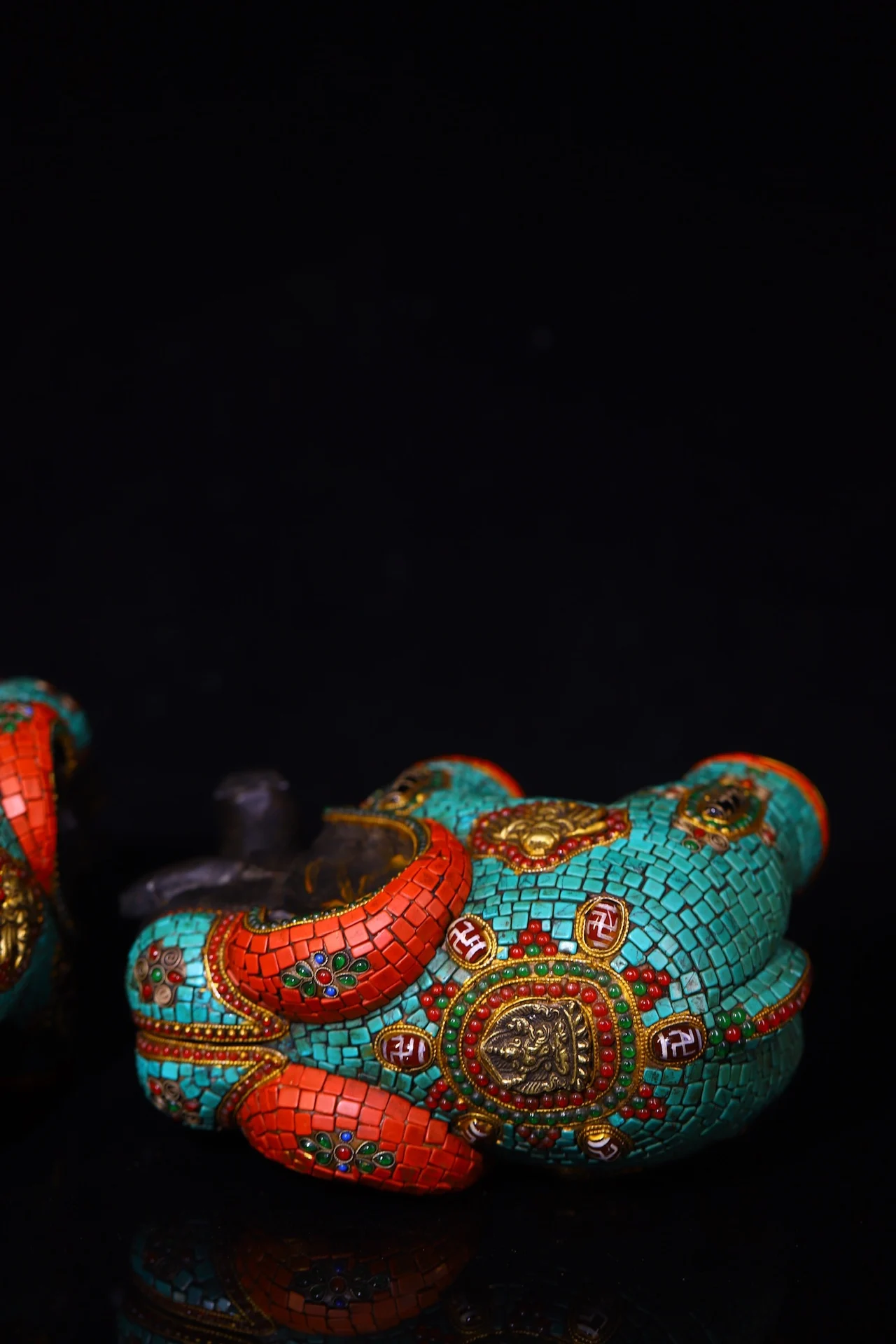 

8 "старая натуральная метеоритная мозаика, драгоценный камень gZi, бусины, бирюзовая статуя слона, пара амулетов, зал поклонения