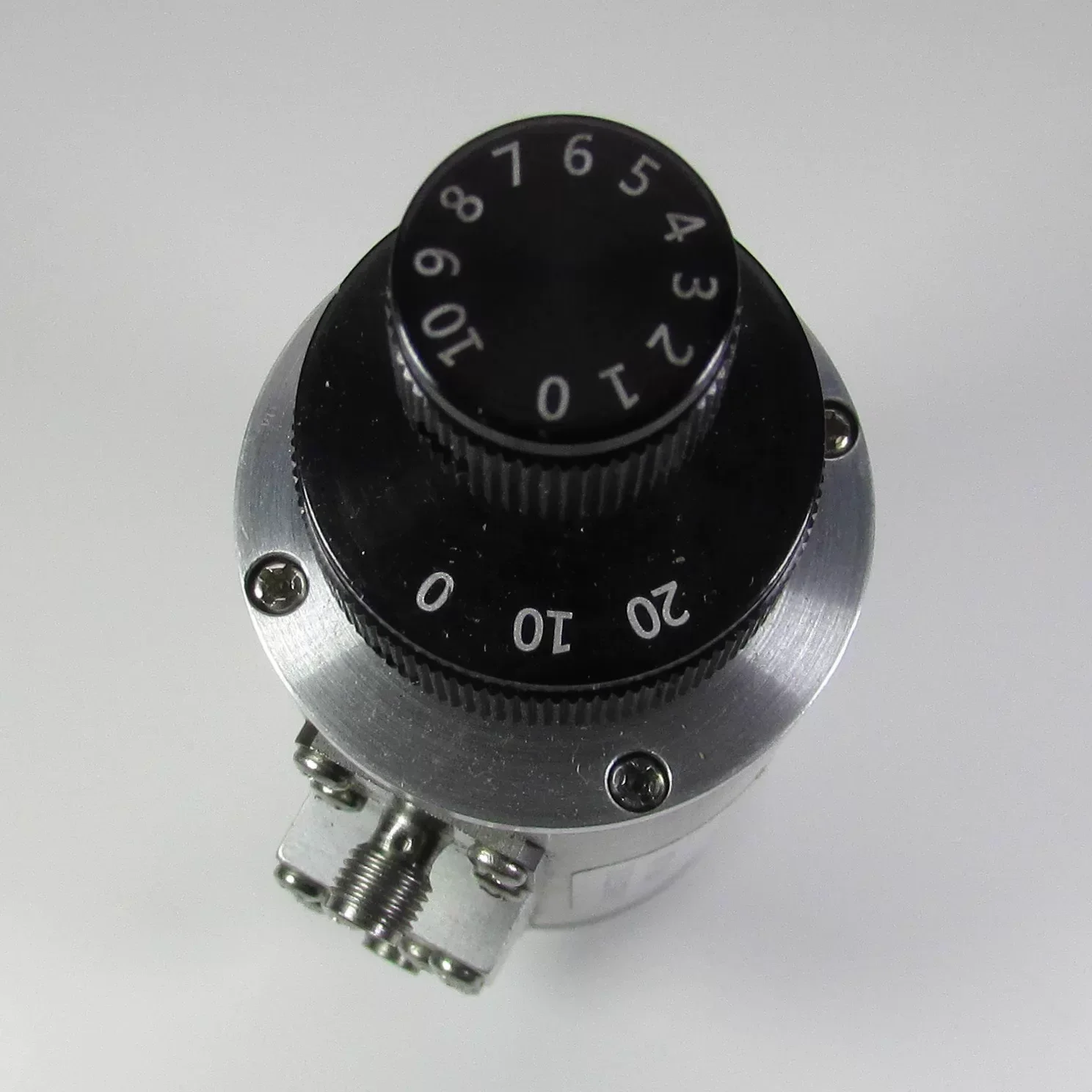 JFW 50DR-055 DC-2GHz 0-30dB 1dB Stepping 2W SMA RF Adjustable Stepping Attenuator