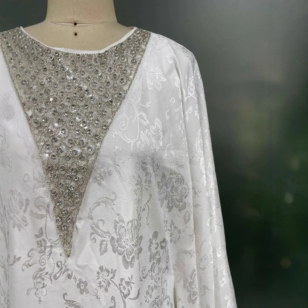 우아한 화이트 Abaya 두바이 럭셔리 다이아몬드 이슬람 드레스 여성 느슨한 Boubou 가운 아프리카 웨딩 파티 가운 Caftan Marocain Femme